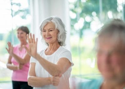 Los 7 principales beneficios del Tai Chi para las personas mayores