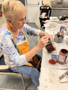 east ridge resident making ceramics